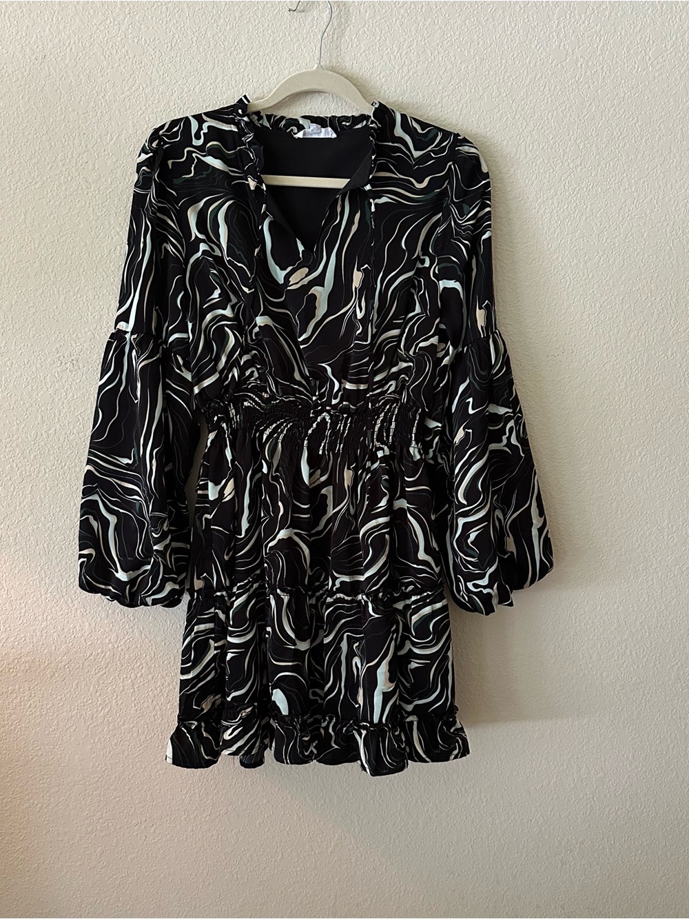 THML Black/Mint/White Swirl Mini Dress size Medium